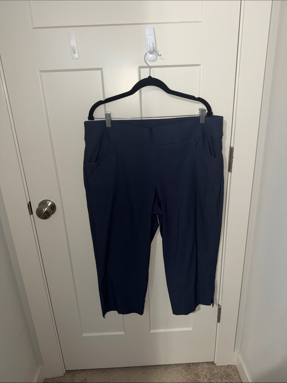 Counterparts Navy Ponte Stretch Capri Pants MS5
